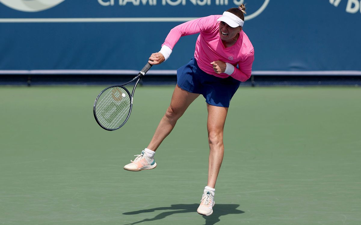 41-летняя Звонарева сенсационно победила двух теннисисток из топ-100 и вышла в основную сетку турнира в Дохе