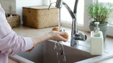 Узнала, почему и как правильно нужно мыть яйца перед употреблением: теперь делаю это обязательно