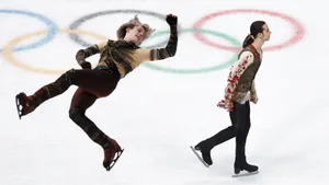 Гуменника обошел украинец, Малинин исполнил сальто. Главные фото коротких программ