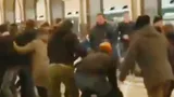 Болельщики «Динамо» и «Спартака» подрались в метро перед матчем: видео