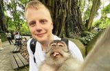 Как выглядит жена популярного стендап-комика Комиссаренко, оказавшаяся вебкам-моделью