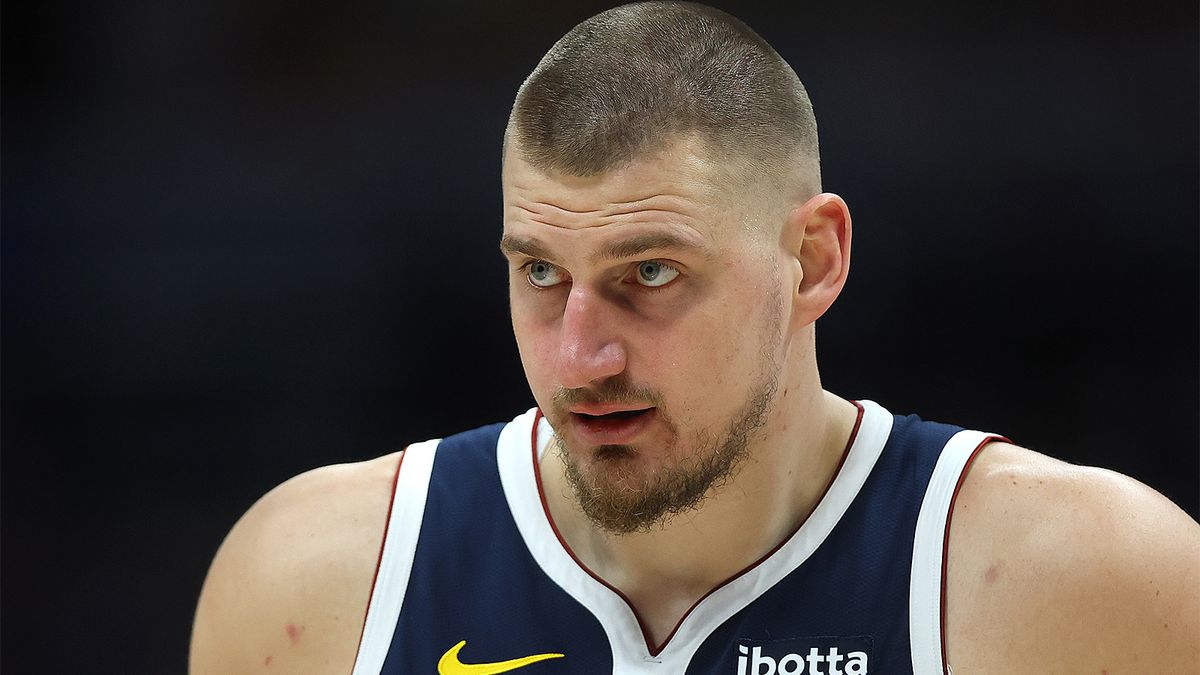 «Денвер» нанес разгромное поражение «Нью-Орлеану». У Йокича трипл-дабл