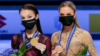 Анна Щербакова, Луна Хендрикс