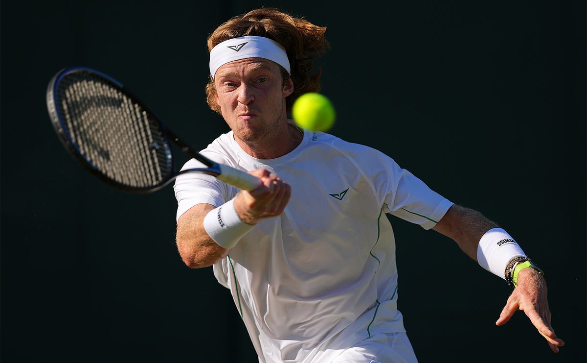 Рублев вышел в полуфинал турнира в Дохе, обыграв Циципаса