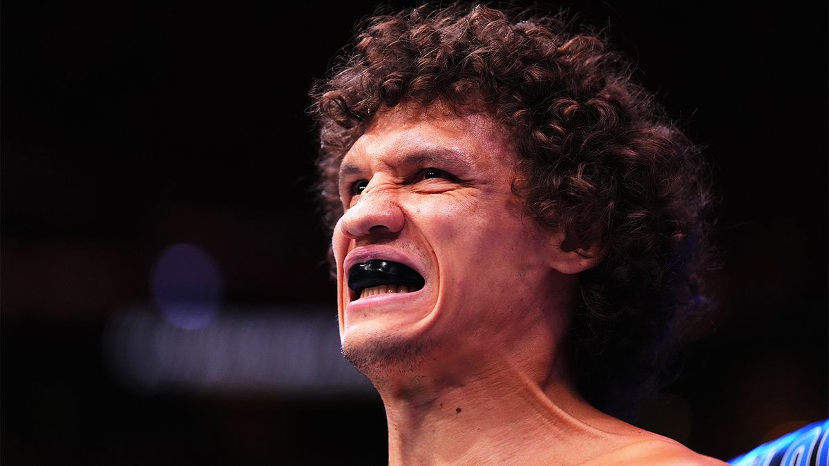 Русский рукопашник выдержал страшные удары качка из Бразилии, но победить не смог. Копылов проиграл Косте в UFC