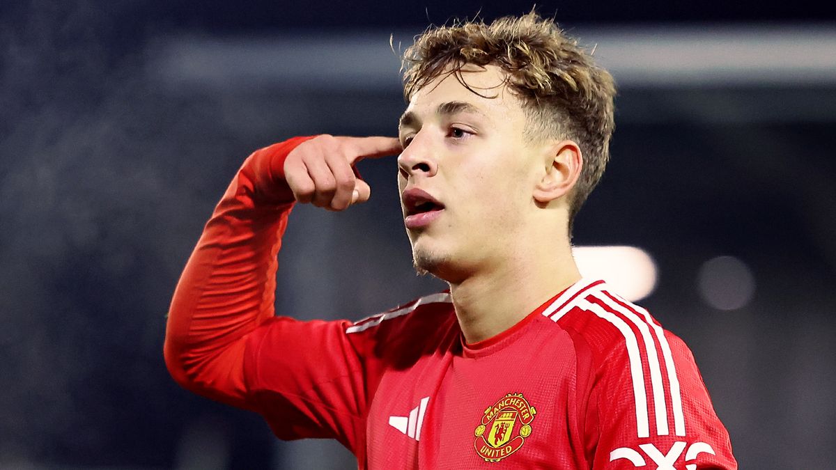 «Манчестер Юнайтед» с россиянином проиграл в финале Кубка Премьер-Лиги, Ибрагимов забил в серии пенальти