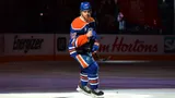 «Эдмонтон» отыгрался с 2:5, но уступил «Ванкуверу», Подколзин сделал дубль