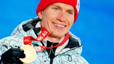 Александр Большунов