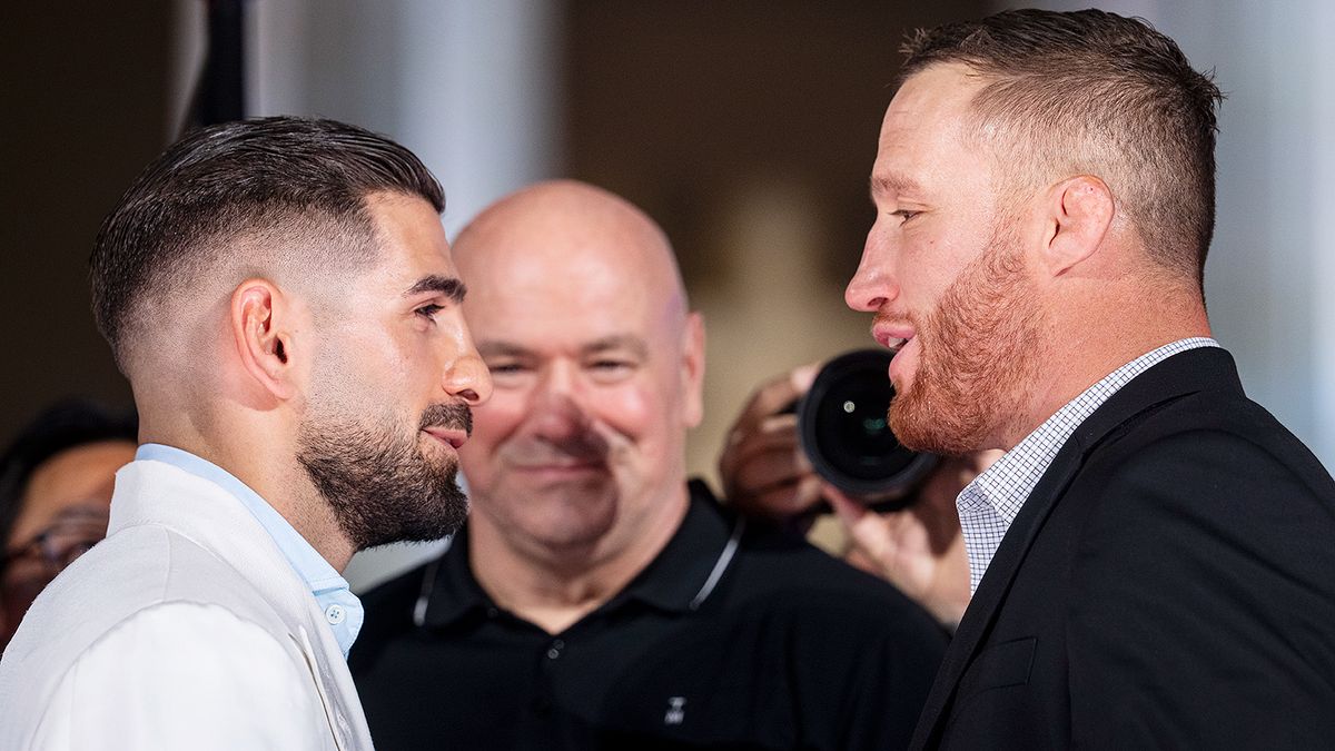 Топурия потерял титул UFC, досрочно проиграв Гейджи на турнире в Белом доме