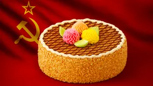 За этим легендарным тортом в СССР ехали со всех концов страны: как приготовить ту самую «Паутинку»