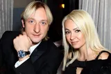 Плющенко — о тяжелом детстве: «Мы с мамой собирали бутылки. Она стеснялась этого очень»