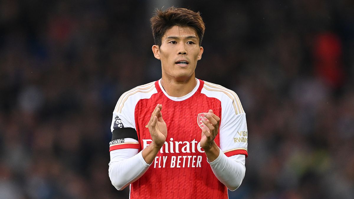 Экс-игрок «Арсенала» Томиясу подписал краткосрочный контракт с «Аяксом»