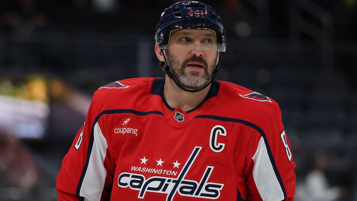 НХЛ замерила скорость шайбы после броска Овечкина, которым он забил 1000-й гол