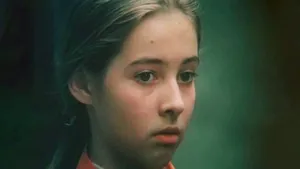 Известную всему СССР девочку из культовой «Гостьи из будущего» теперь не узнать: что стало со школьницей Альбиной