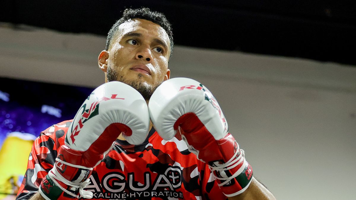 Бенавидес нокаутировал Ярда и защитил пояс WBC