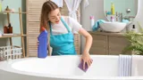 Вернула белоснежный цвет ванне с помощью этого способа: выглядит как новая, запомните эту хитрость