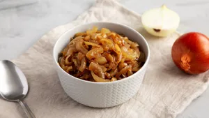 Добавляю щепотку соды, когда жарю лук: жаль, что не знала этого лайфхака раньше