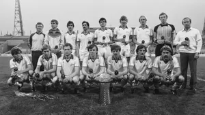 Легендарным футболистам СССР запретили выезжать из страны. Вот в чем они провинились