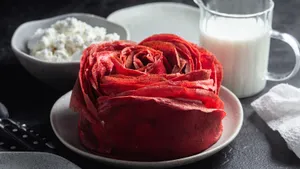 Самый романтический торт из домашних: как приготовить «Красную розу» быстро и без духовки — рецепт