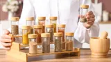 Хранила специи годами, пока не узнала на кулинарных курсах: как понять, что их нужно срочно выкидывать