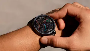 Спортивные часы Amazfit Active Max отдают за 11800: у них экран 1,5 дюйма, 170 режимов и 25 дней автономной работы
