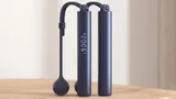 Рухнула в цене вдвое: умная скакалка от Xiaomi — шикарный подарок для худеющих и детей дешевле 2 тысяч