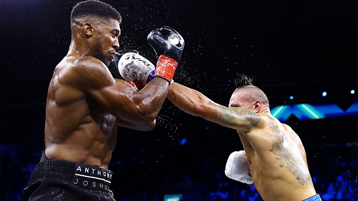 Джошуа связался с Усиком после победы над блогером