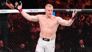 Русский нокаутер забил двухметрового бразильца за 39 секунд! Теперь Павлович требует бой за пояс UFC