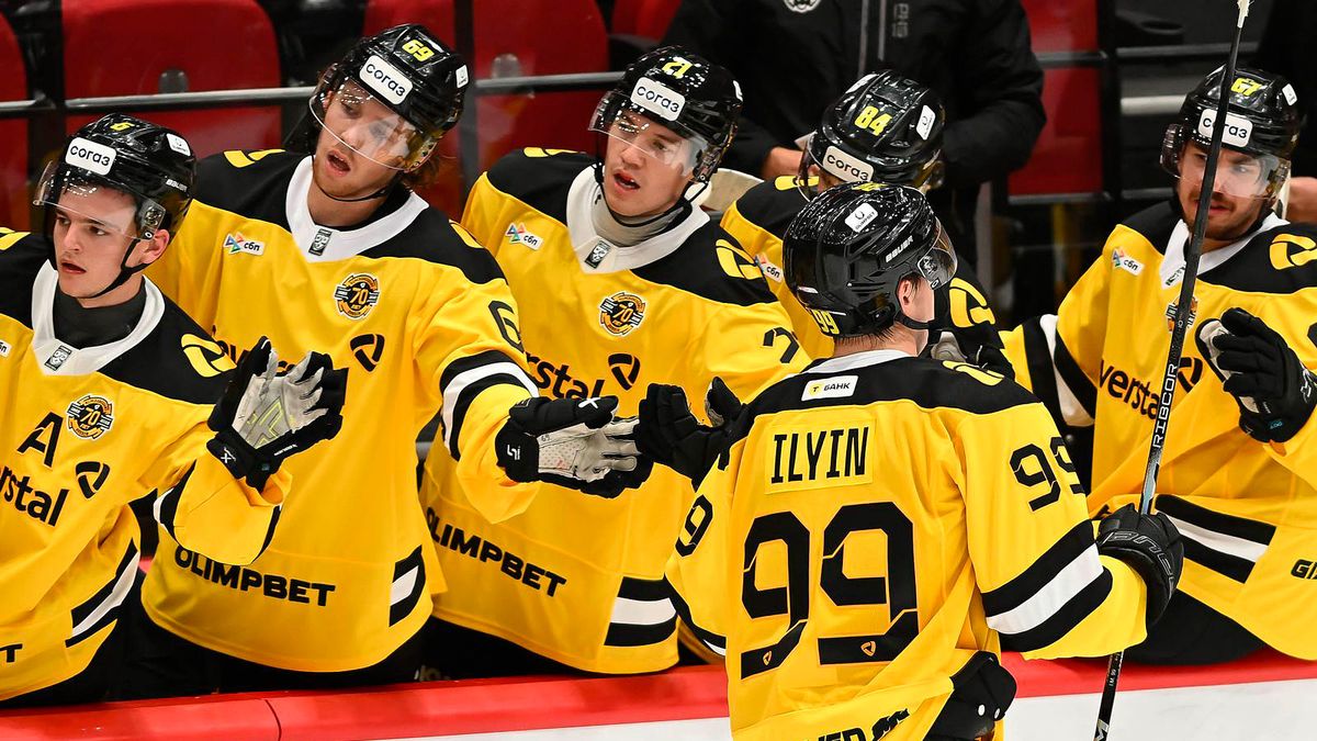 «Северсталь» обыграла «Локомотив» и одержала 500-ю победу в КХЛ