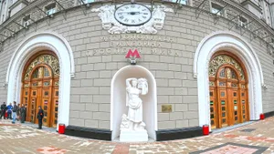 Теперь понятно, зачем в СССР выход из метро делали прямо в здания: в этом был практический смысл