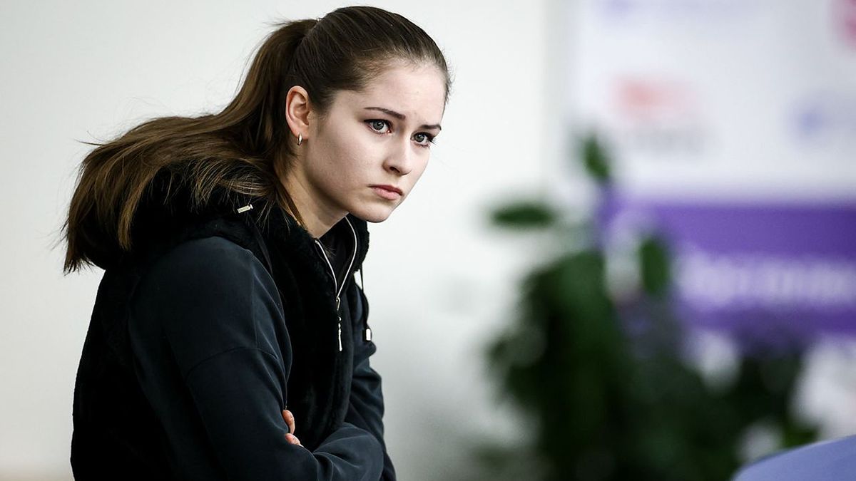 липницкая  Чемпионка ОИ бросила мужа, ушедшего на СВО: фигуристка Юлия Липницкая снова  родила и вышла замуж за Дмитрия Михайлова