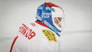 «Это стыдоба!» Как голкипер из СССР пережил тот же позор, что и великий Третьяк — он пропустил с центра площадки