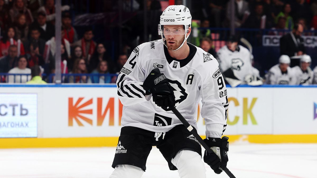 Дубль Григоренко принес «Трактору» победу над СКА в матче КХЛ