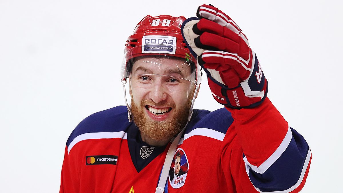 Нестеров стал первым защитником с 500 матчами за ЦСКА в КХЛ