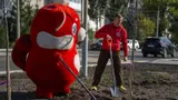 ДоброFON и «Авангард» высадили 61 дерево в Омске