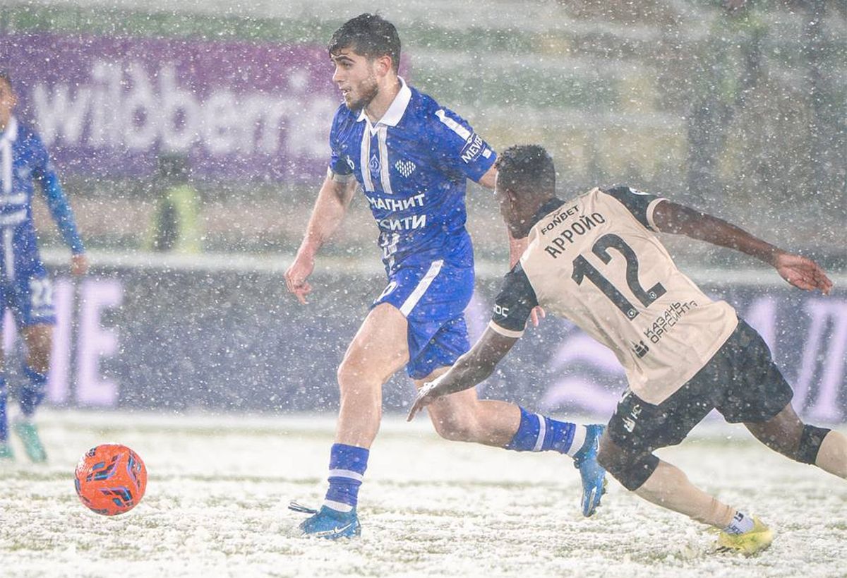 Гол с пенальти на 90-й минуте принес «Динамо Махачкала» победу над «Рубином» в снежном матче РПЛ