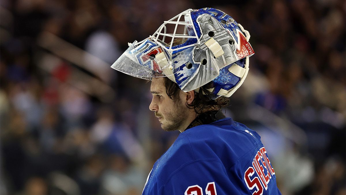 Шестеркин недоволен своей игрой: «Мы вышли на второй период без вратаря. Я должен всем ужин»