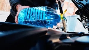 Можно ли смешивать красный и синий антифриз: в давнем споре поставлена точка