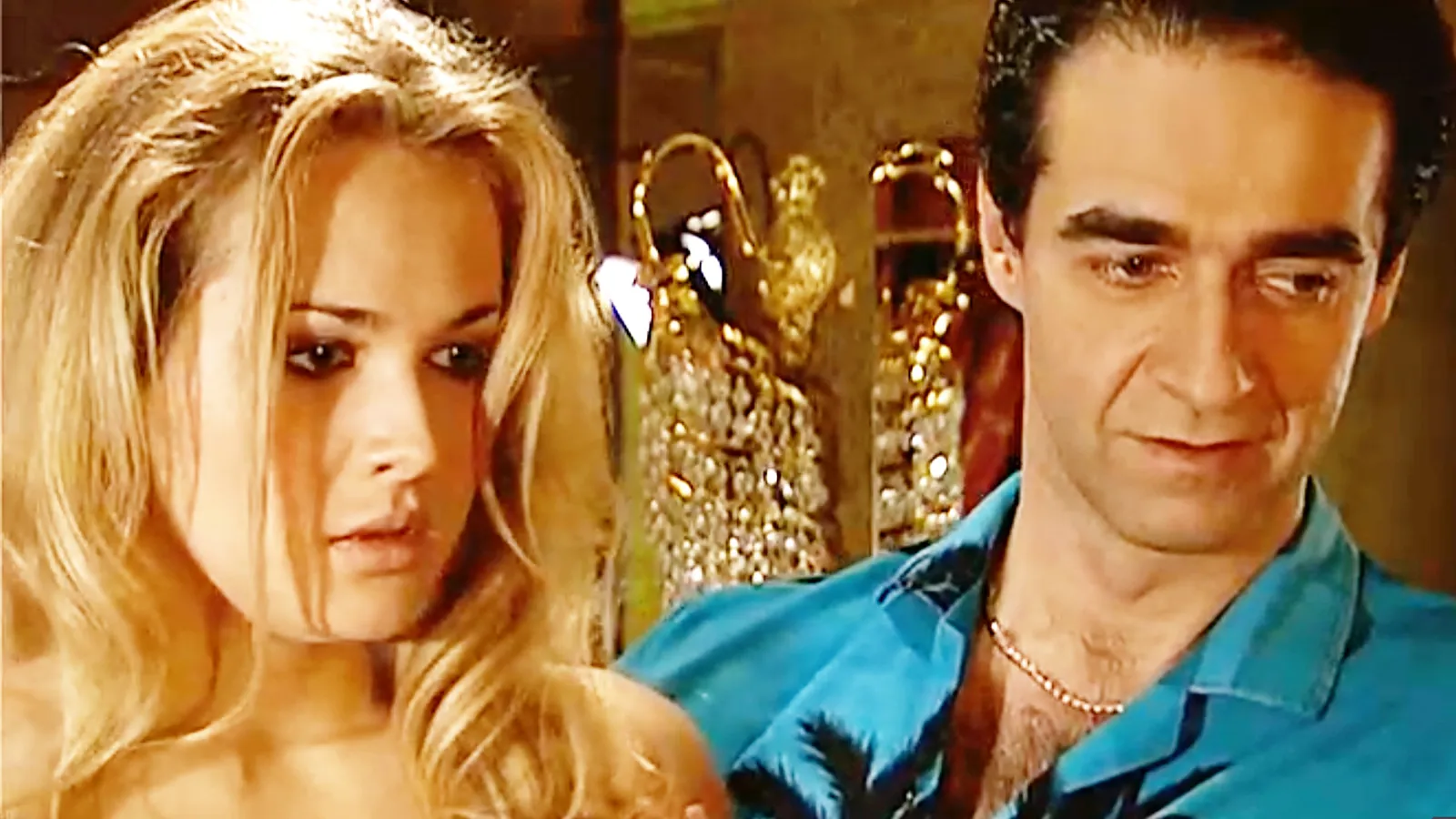 Қыздың полка нүктелі трусики секс Сексуалдық ауыз