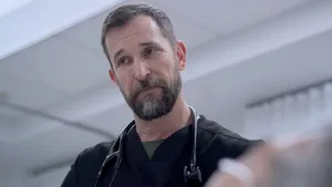 Посмотрела второй сезон «Больницы Питт»: продолжил лучшие традиции первого — невозможно оторваться