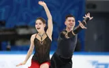 Мишина и Галлямов выиграли короткую программу в соревнованиях спортивных пар на командном ЧМ