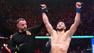 «Все надоело, хотел бросить ММА». Осетинский боец UFC Бекоев — о работе в такси, популярности и шансах на титул