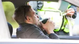 Что отвечать ГАИшнику на предложение «подуть в трубку»: не совершайте ошибку стоимостью 45 тысяч рублей
