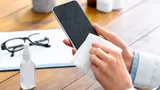 Посоветовал знакомый врач: каждый раз очищаю смартфон этим способом после общественных мест