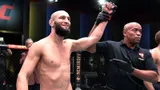 Чимаев обратился к фанатам из России после завоевания титула UFC