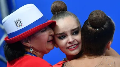 Ирина Винер, Арина Аверина
