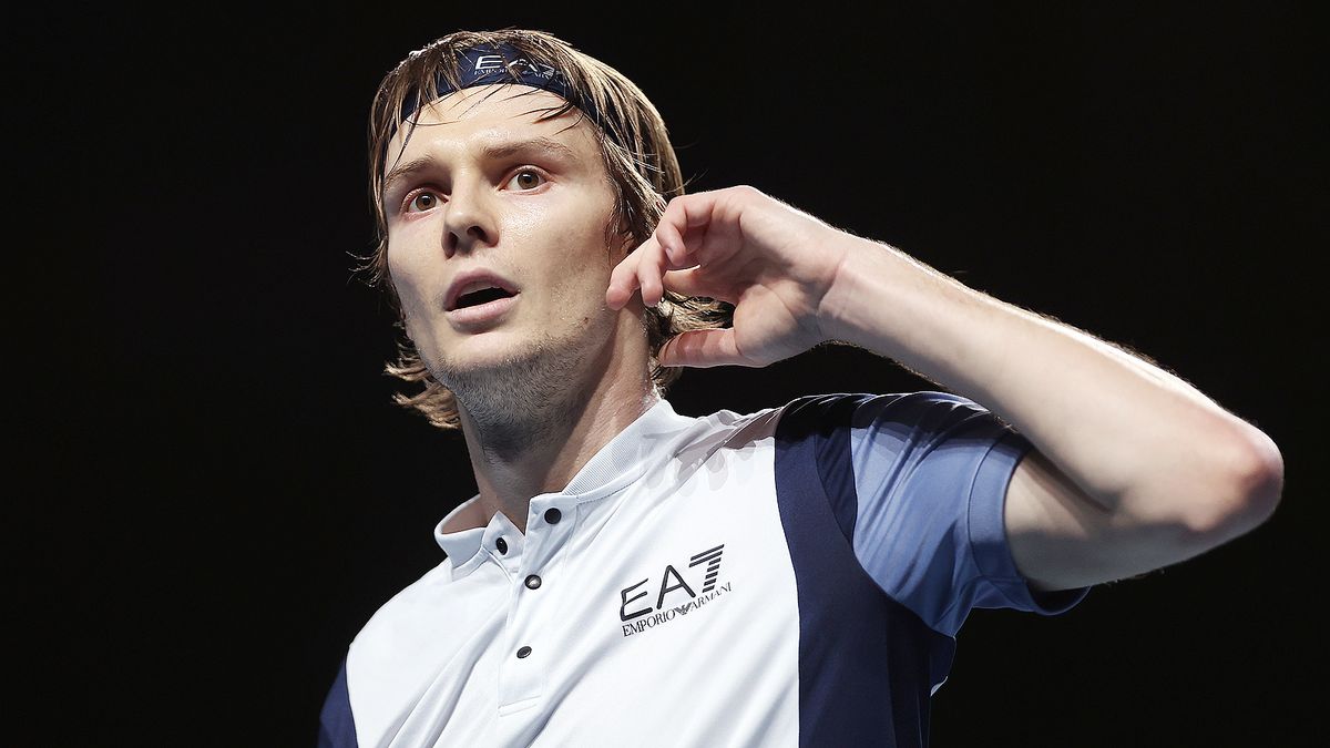 Бублик после победы над Муте в Париже потроллил француза, обещавшего «отправить Александра домой»