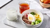 Какая окрошка считается самой полезной: кефир, квас или минералка?
