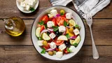 Вкуснее, чем в ресторане: классический греческий салат — готовим дома