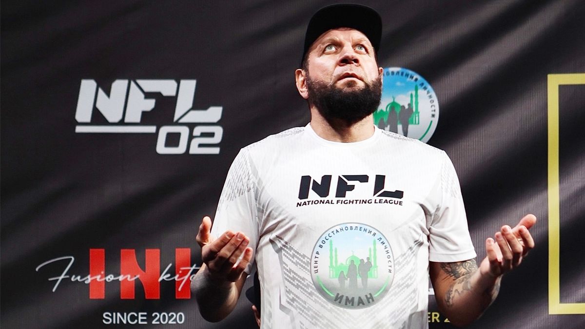 А. Емельяненко не может ходить, но хочет проводить бои: Невзирая на советы врачей